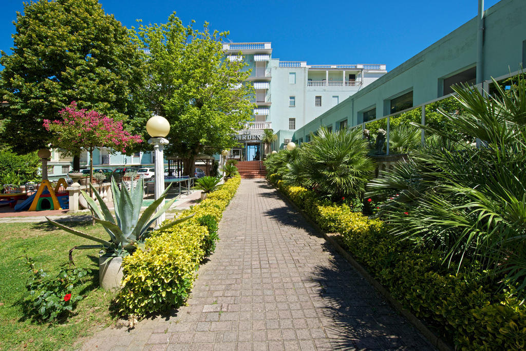 Hotel Garden Cattolica Exteriér fotografie
