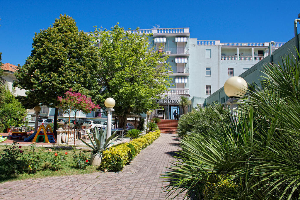 Hotel Garden Cattolica Exteriér fotografie