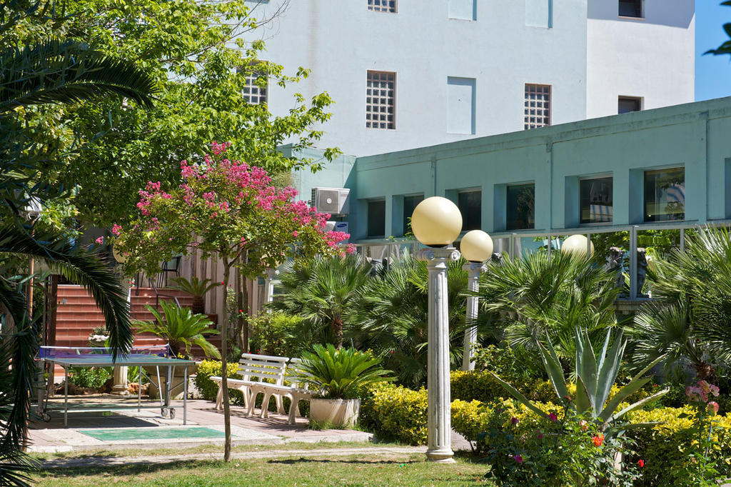 Hotel Garden Cattolica Exteriér fotografie